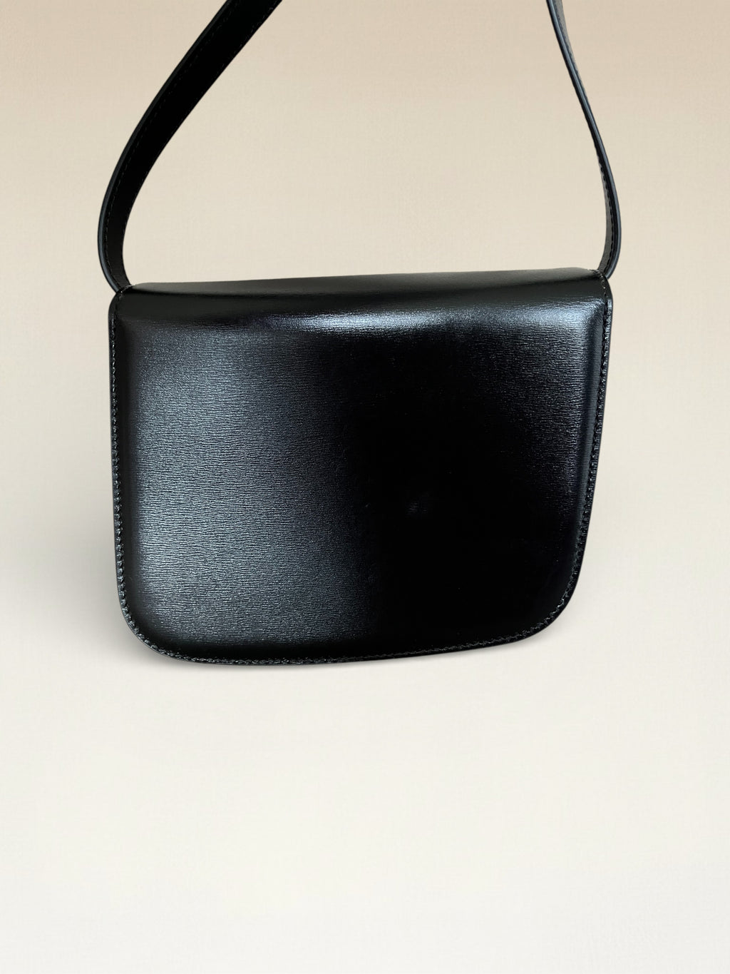 Salvatore Ferragamo Fiamma S Assymetric Leather Bag Black And Red