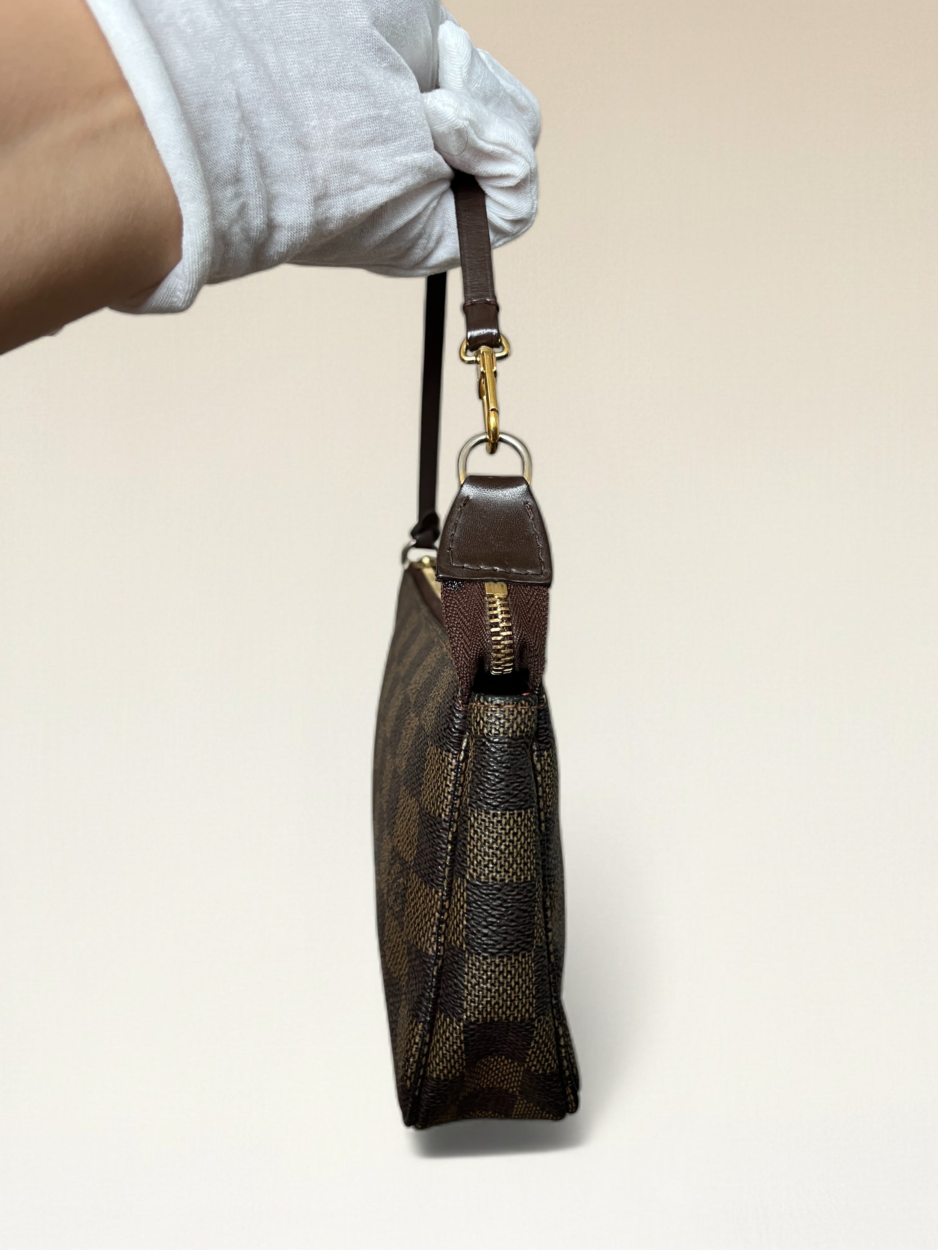 Louis Vuitton Pochette Accessoires Damier Ebene Coated Canvas