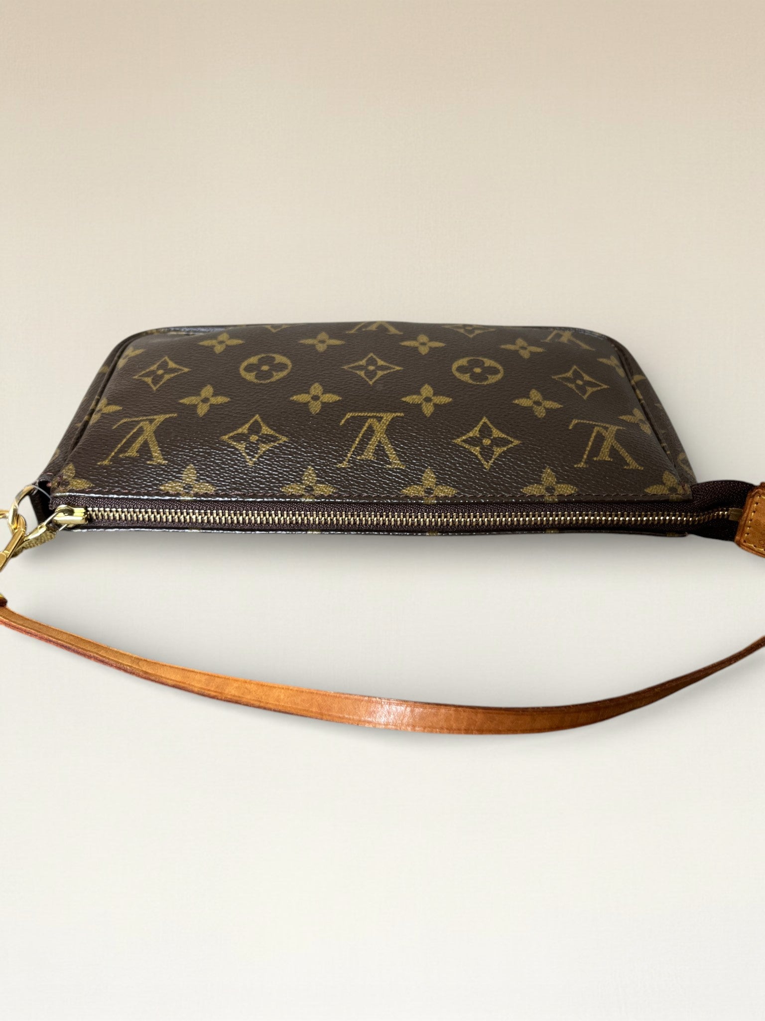 2002 Louis Vuitton Pochette Accessoires Monogram Canvas