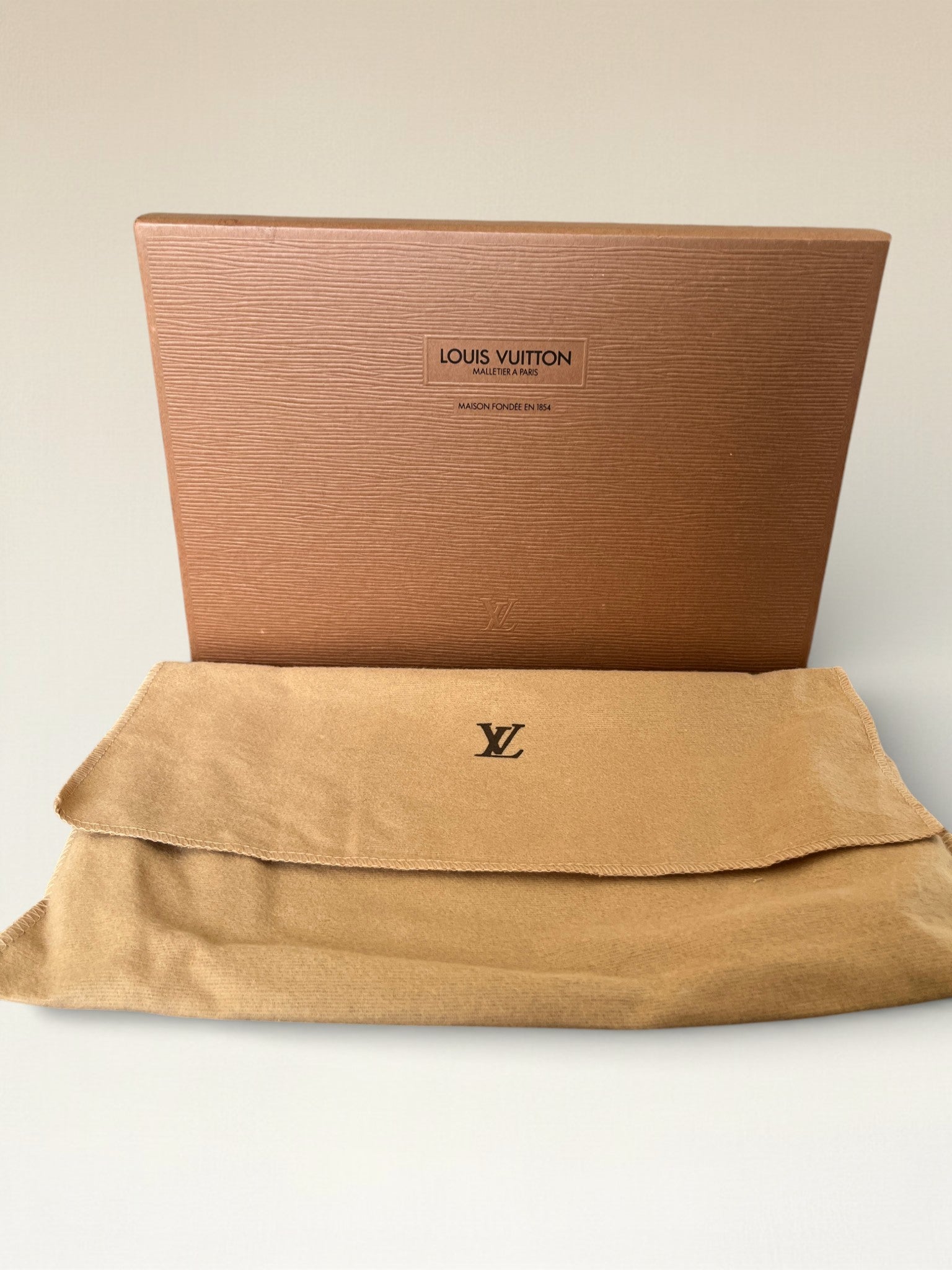 2000 Louis Vuitton Pochette Accessoires Monogram Canvas