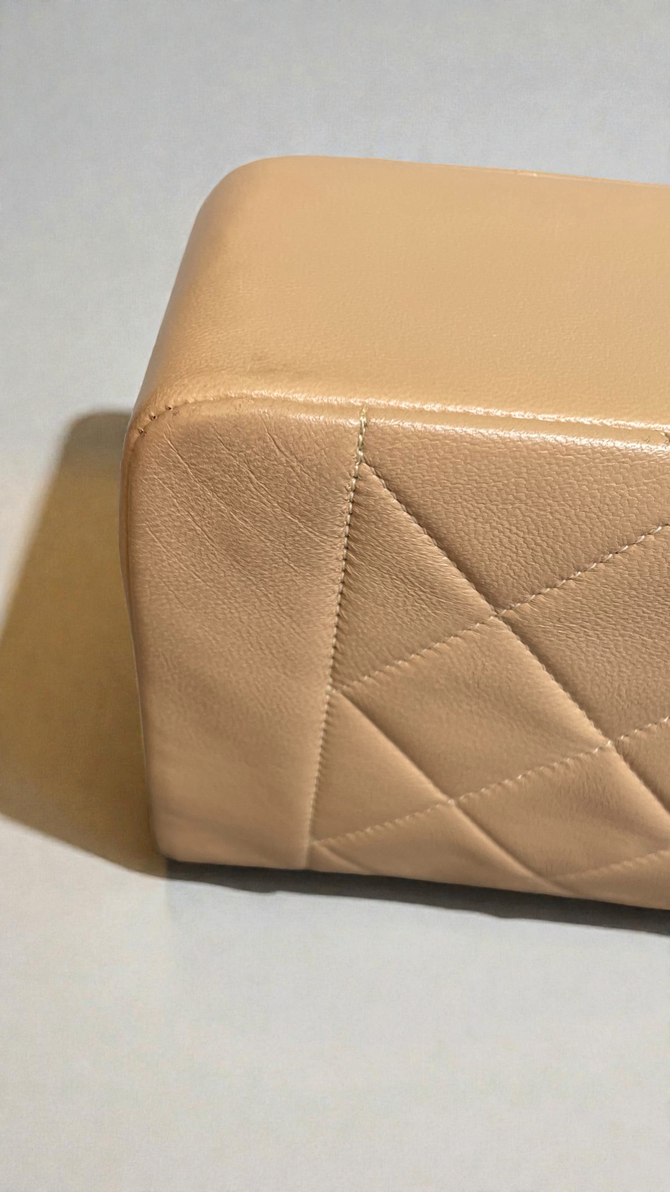 1989-1991 Chanel Vintage Matelassé Lambskin Quilted Flap Bag 24K Gold Hardware