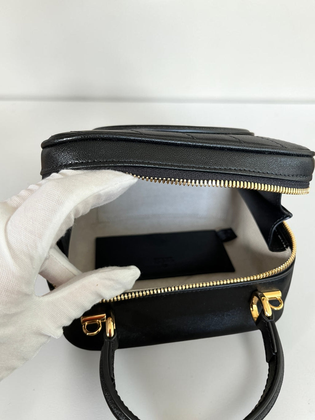 Gucci Blondie Leather Top Handle Bag
