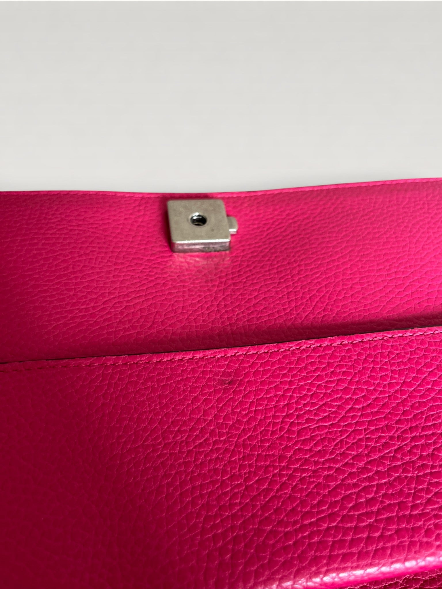 Gucci Dionysus Medium Pink Pebbled Leather Crystal Embelished