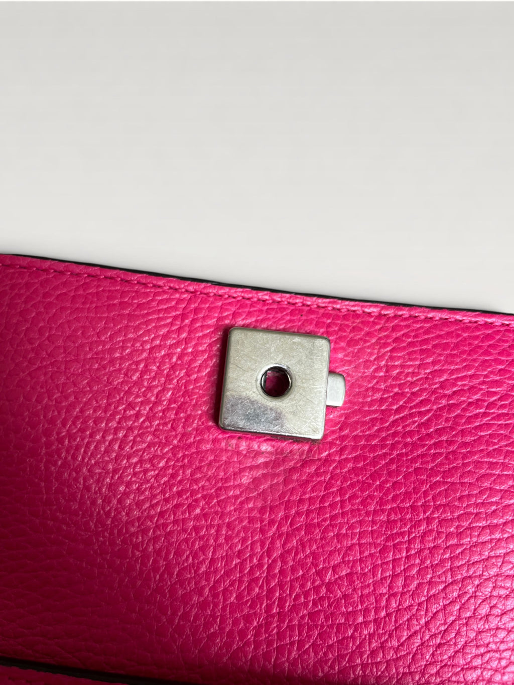 Gucci Dionysus Medium Pink Pebbled Leather Crystal Embelished