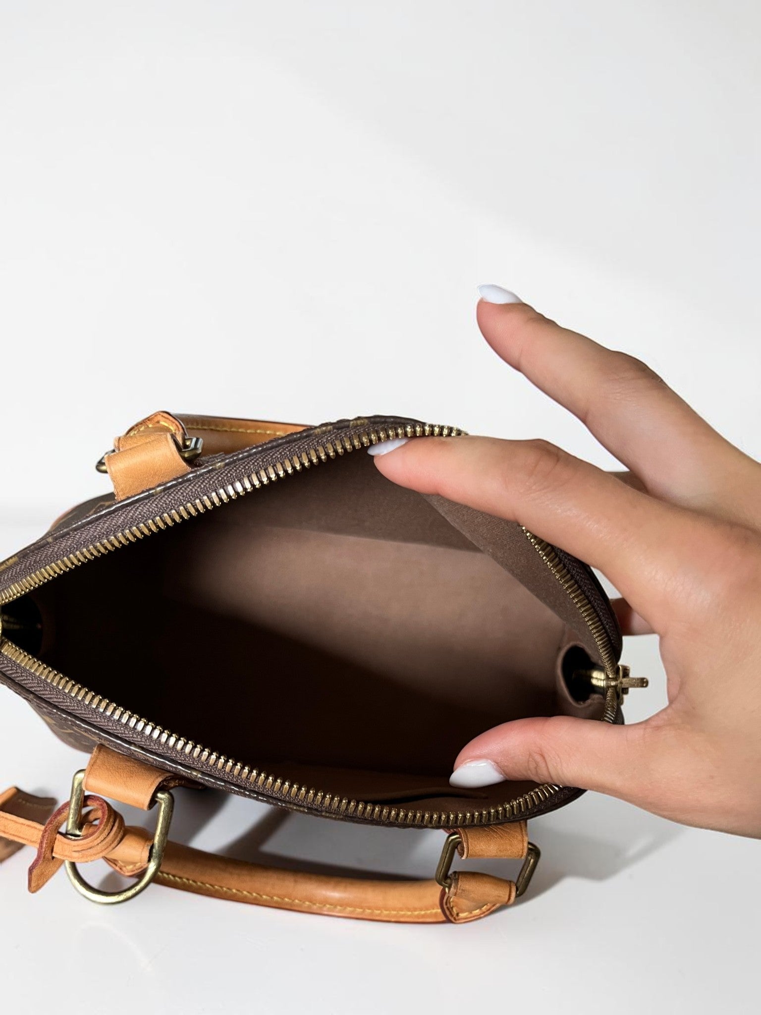 2019 Louis Vuitton Alma BB Monogram