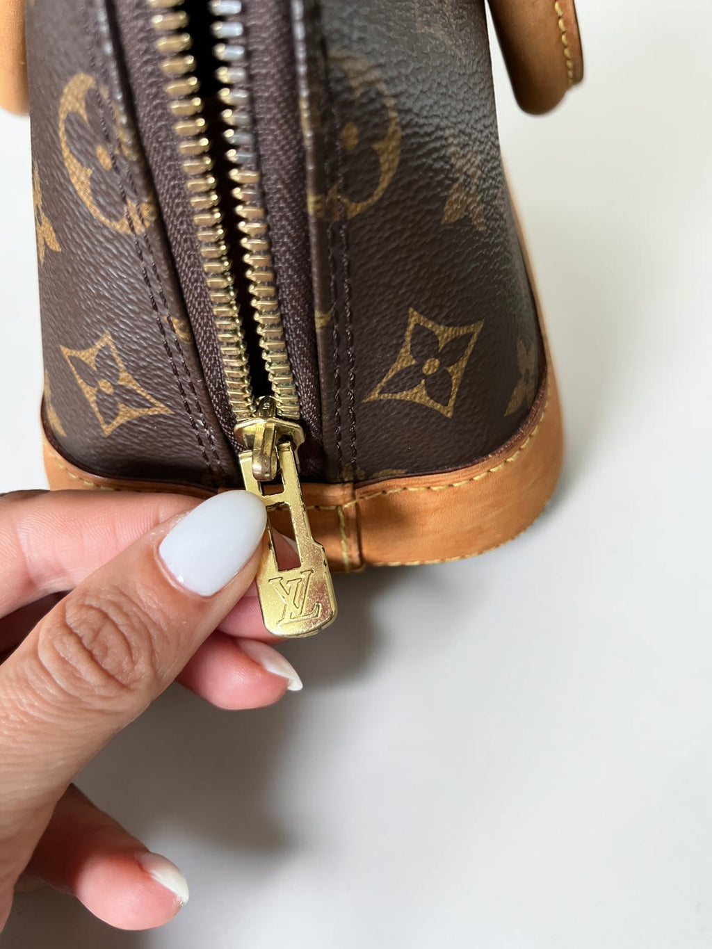 2019 Louis Vuitton Alma BB Monogram