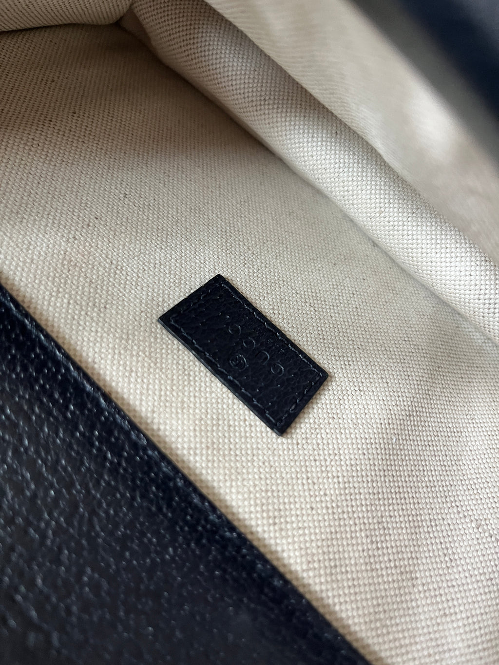 Gucci Dionysus GG Supreme Small Shoulder Bag