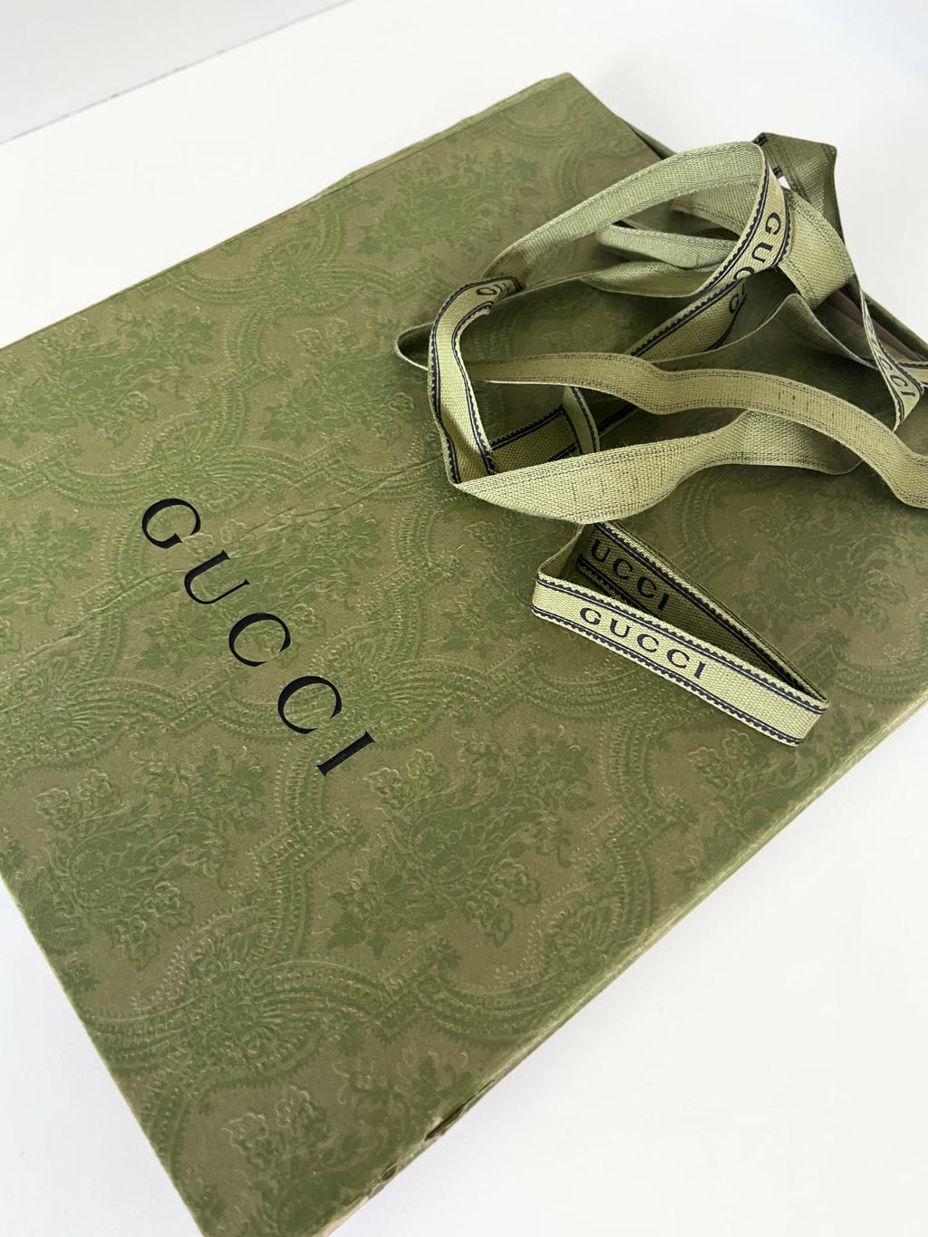Gucci Dionysus GG Supreme Small Shoulder Bag
