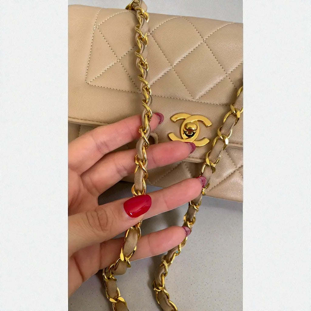 1989-1991 Chanel Vintage Matelassé Lambskin Quilted Flap Bag 24K Gold Hardware