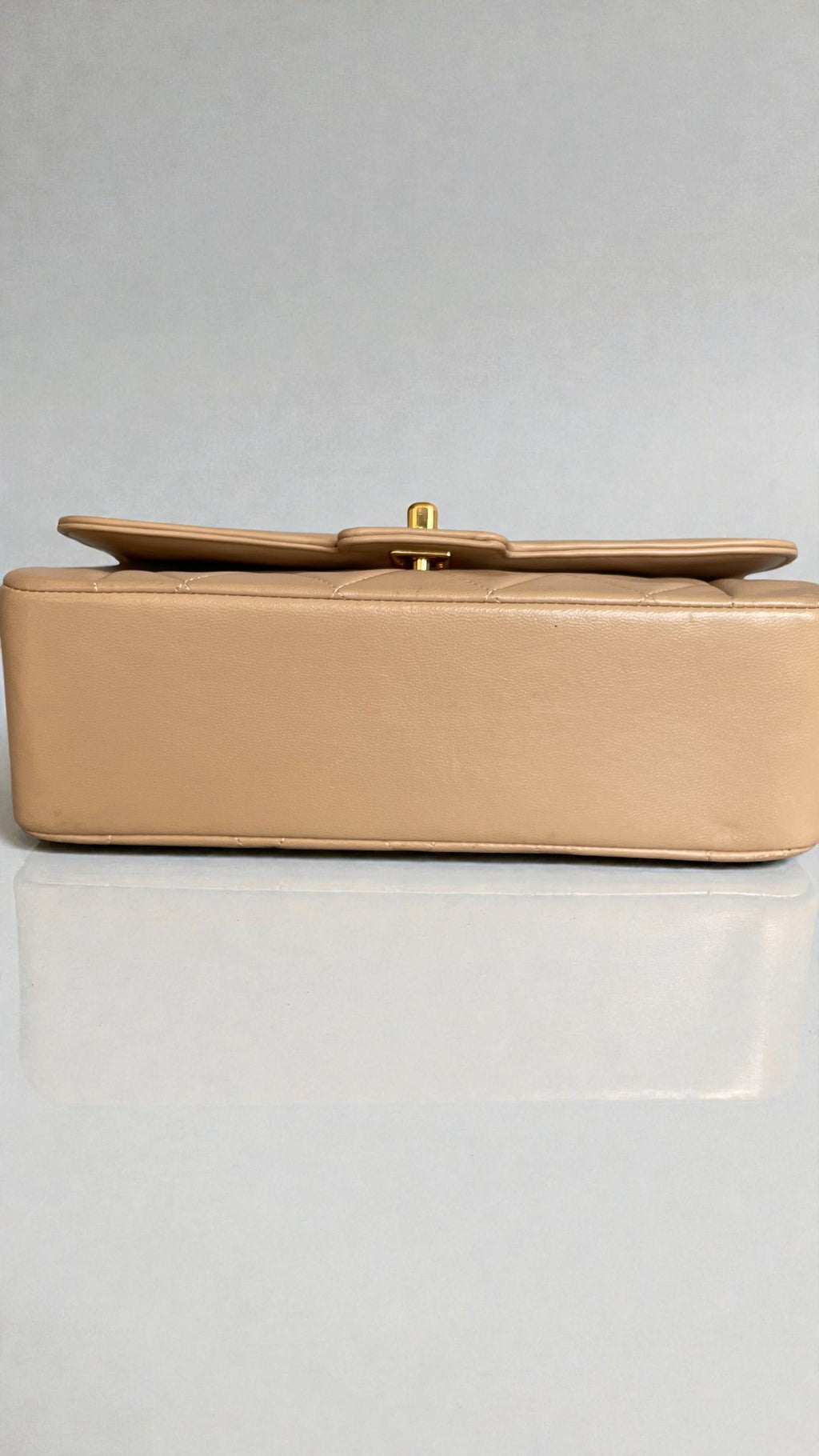 1989-1991 Chanel Vintage Matelassé Lambskin Quilted Flap Bag 24K Gold Hardware